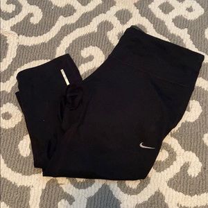 Nike cropped Capri leggings